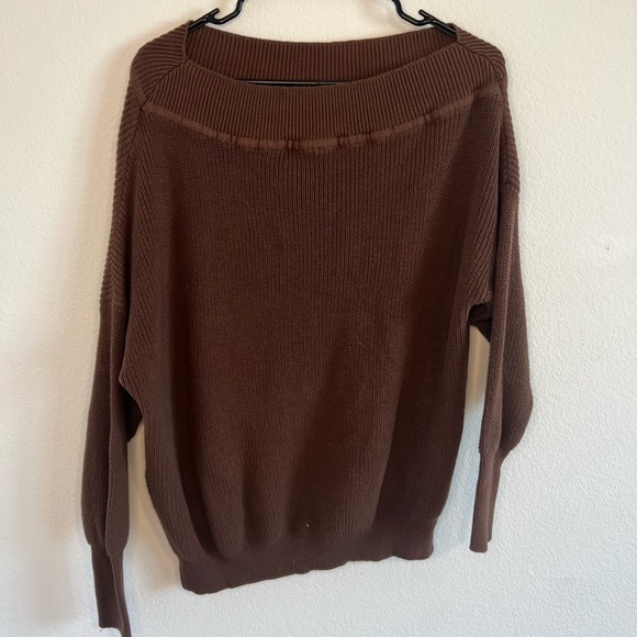 Wishlist Women’s Brown Wide Neck Sweater Size Medium - Picture 4 of 8